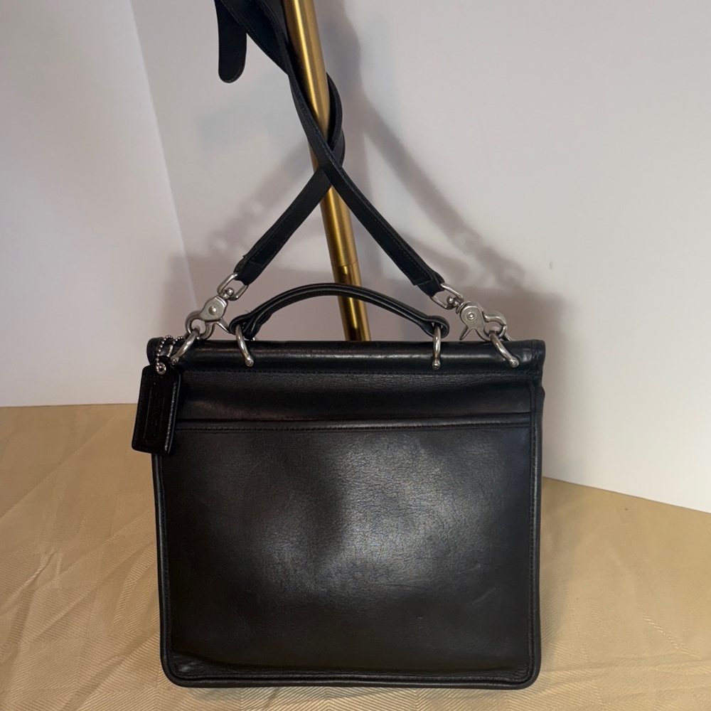 Vintage Coach Willis Shoulder Bag No. 240-3505 – Made in the United States! - Picture 3 of 12